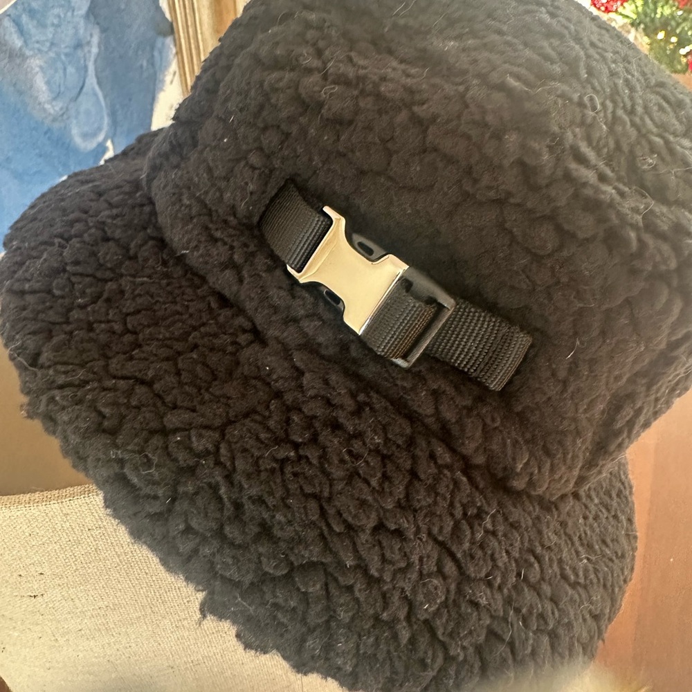 Lululemon Textured Fleece Bucket Hat Size M/L